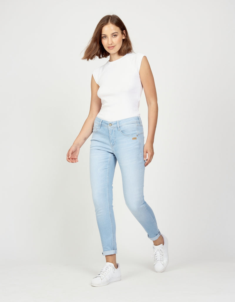 Gang Jeans 94Amelie relaxed fit, mittlere Leibhöhe, normale Beinlänge