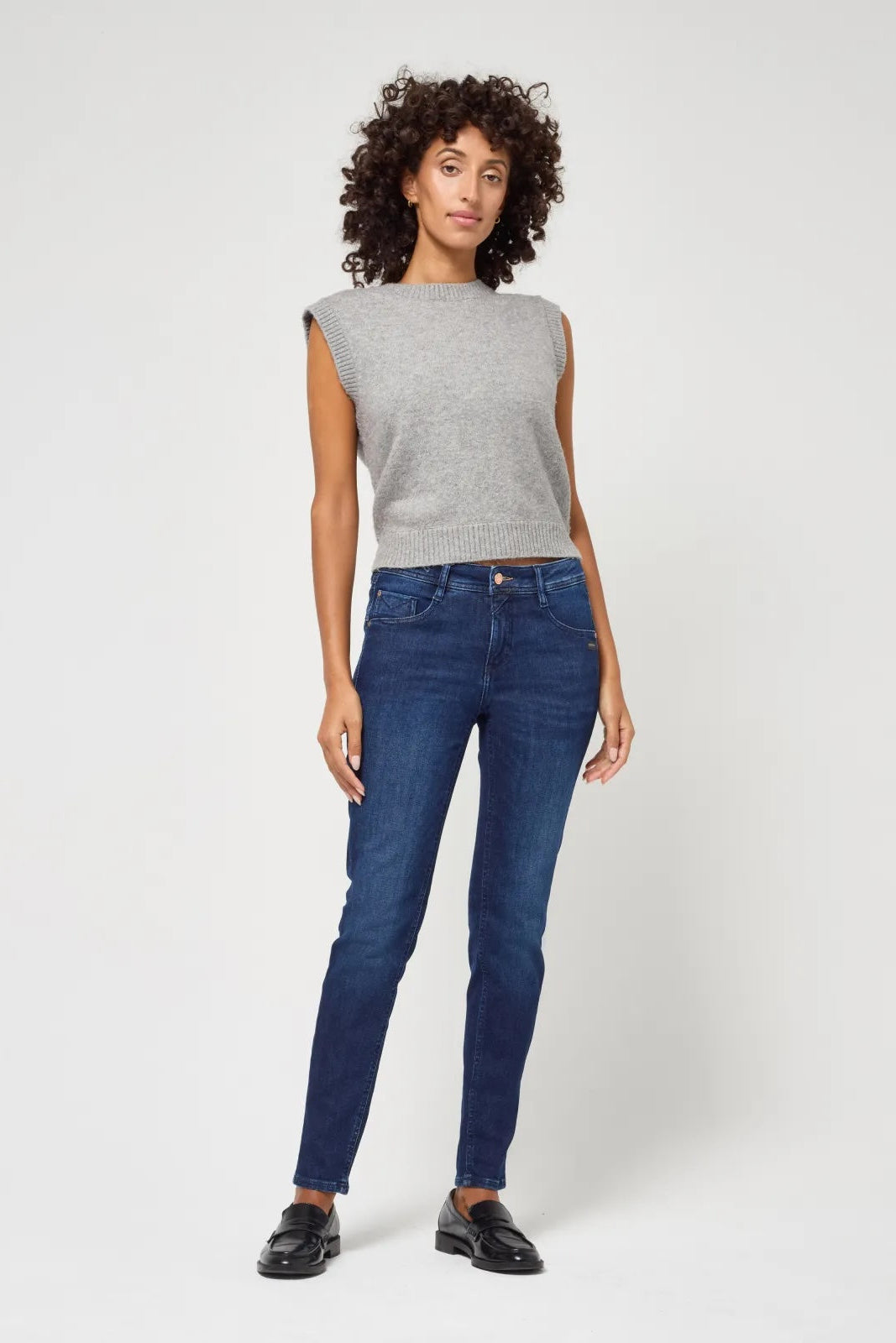 Gang Jeans 94Amelie relaxed fit prewashed, dunkle Waschung