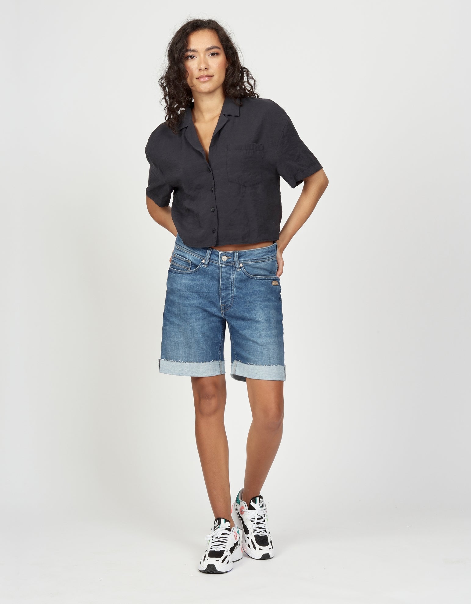 Gang Shorts Nica, lovely denim blue, mittlere Waschung, boyfriend fit