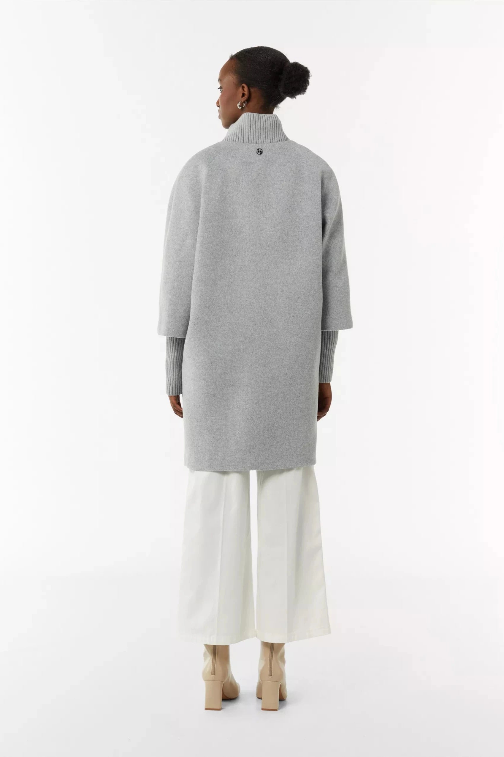 Comma Mantel grey