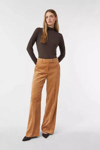 Comma Hose milk coffee