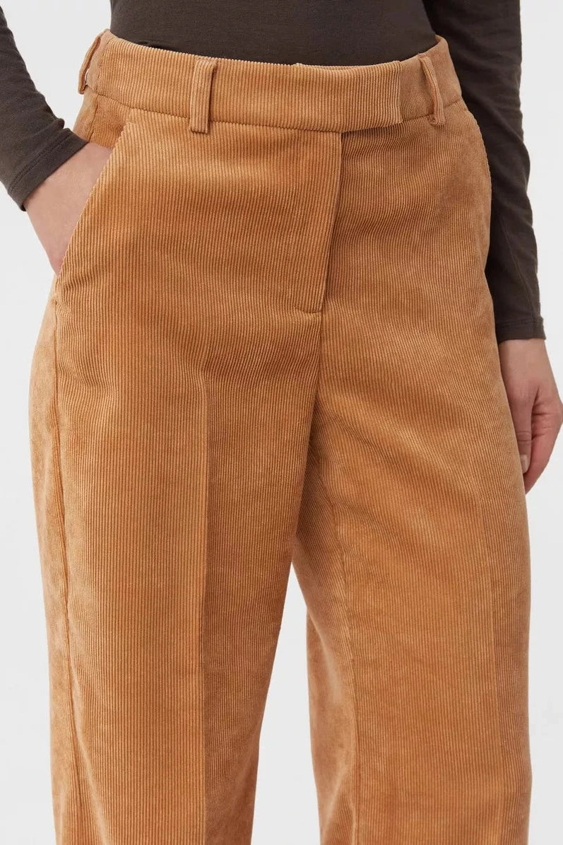 Comma Hose milk coffee