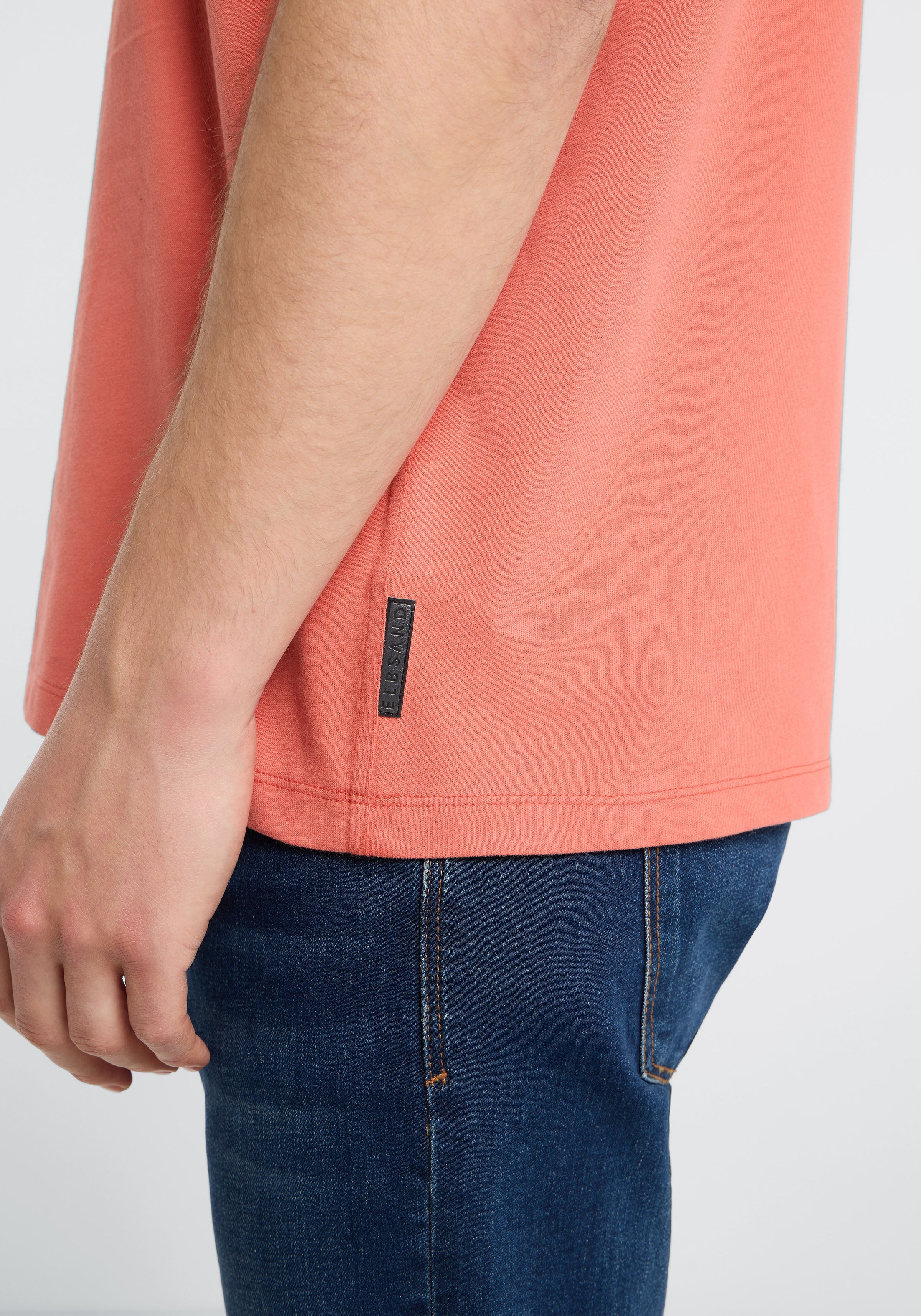 Elbsand Men T-Shirt Jivo brick red