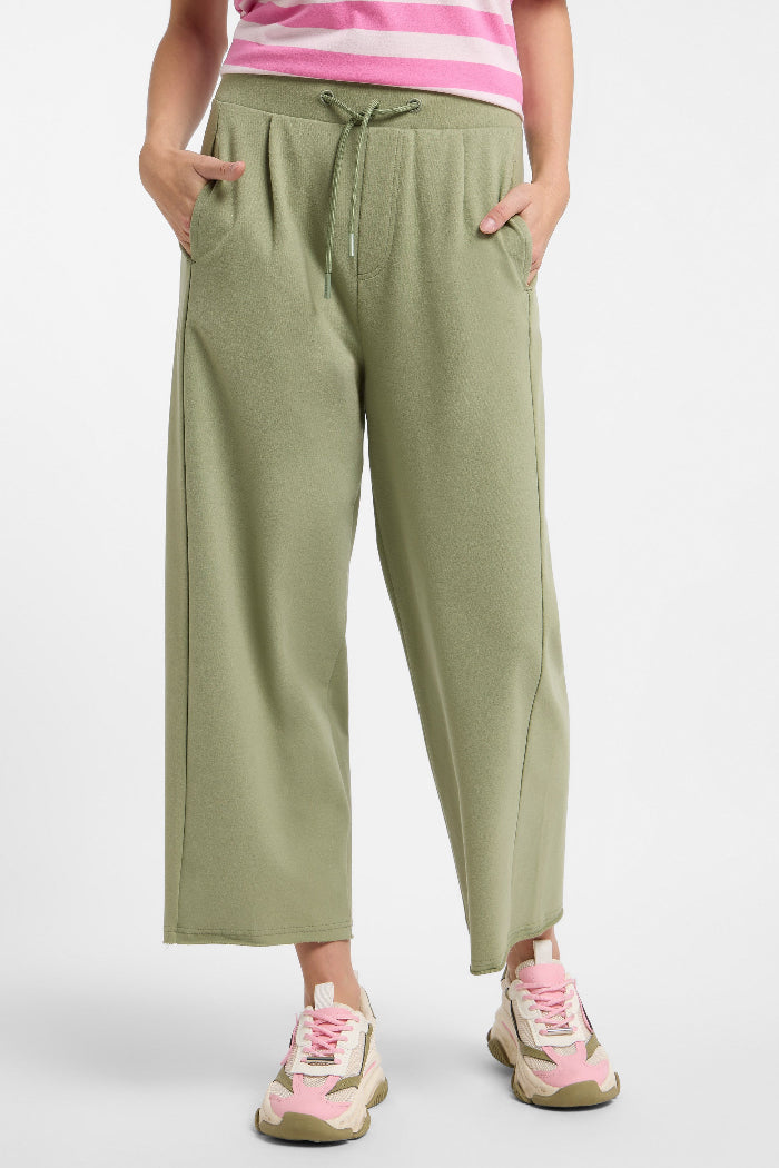 Elbsand Hose Neah green leaf