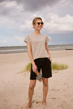 Elbsand T-Shirt Selma, gestreift, soft mud/bright white, beige/weiß, angeschnittene Ärmel, regular fit