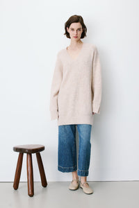 Grace & Mila Strickkleid Airina beige, unifarben, V-Ausschnitt- extra lange Ärmel, oversized
