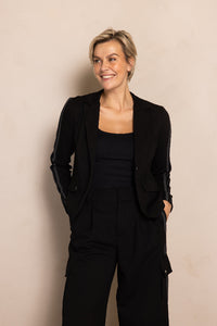 Zhrill Blazer Betsy, schwarz, black, Kontraststreifen, tailliert, sportlich