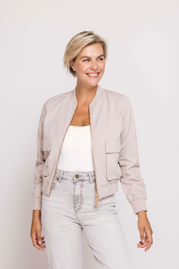 Zhrill Jacke Julie Solid sand, Reißverschluss, Taschen, Strickbündchen