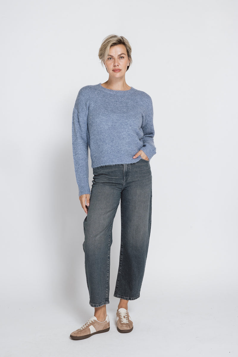 Zhrill Pullover Amihan blue, blau, langärmlig, Rundhalsausschnitt, kurz, unifarben