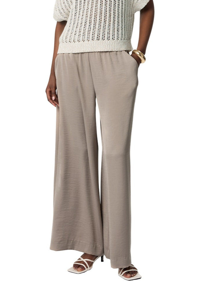 Comma Hose taupe