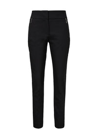 Schwarze Hose mit Bügelfalte