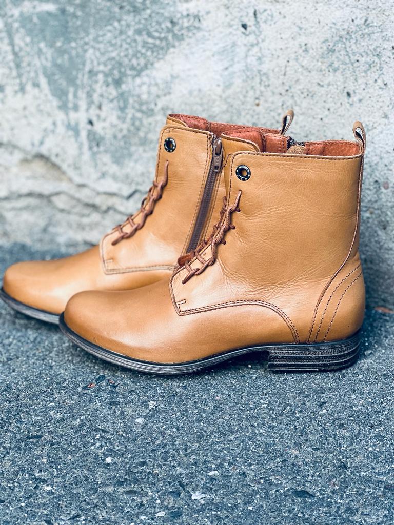 Post Xchange Jessy Boots camel